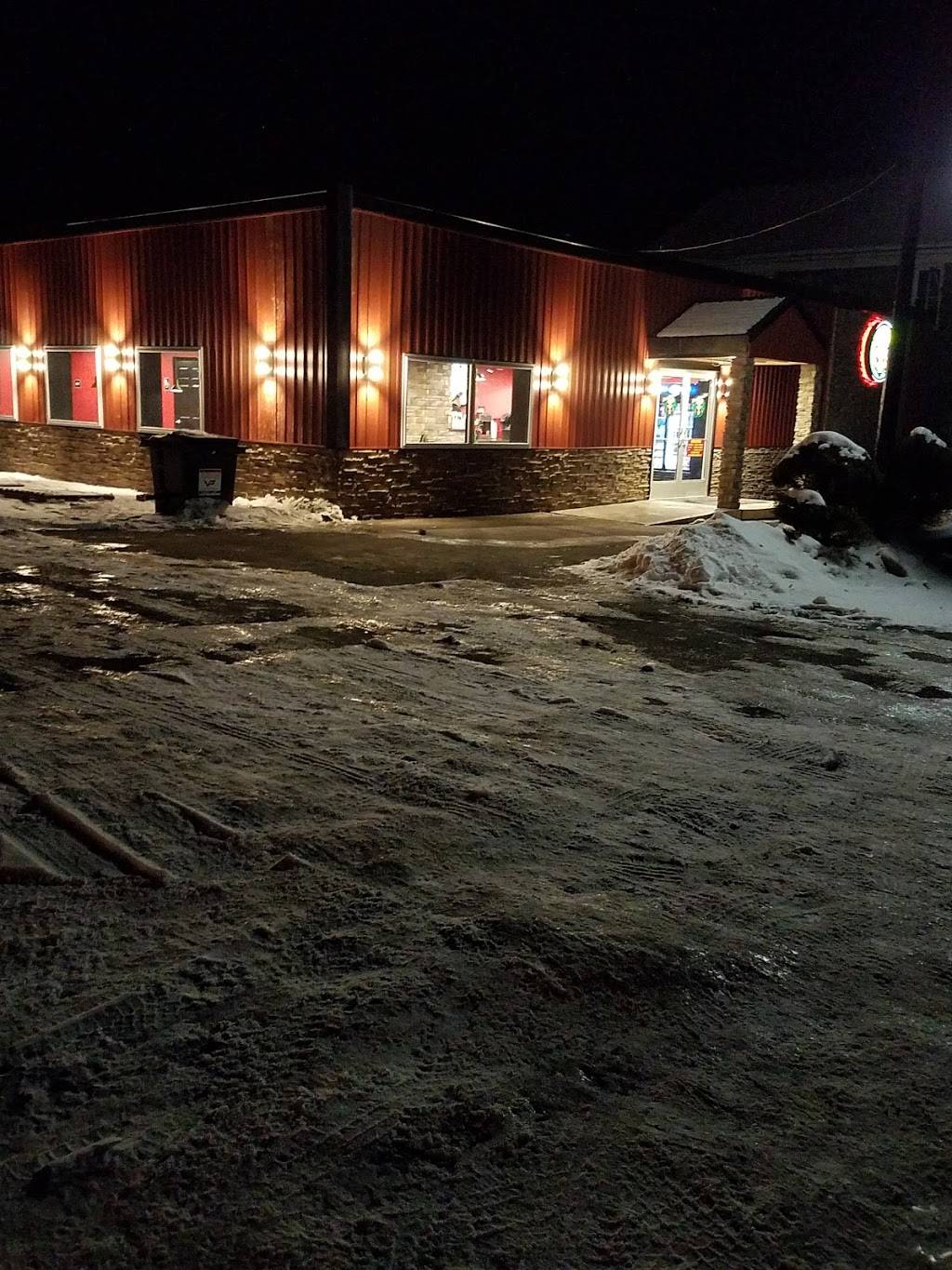 Foxs Pizza Den | restaurant | 224 Parkhill Dr, Parkhill, PA 15945, USA | 8145352456 OR +1 814-535-2456