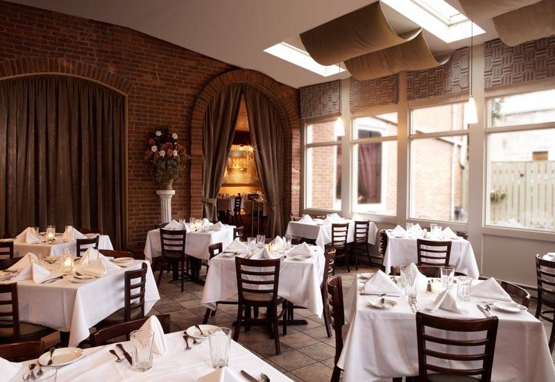 G. Michael’s Bistro & Bar | restaurant | 595 S 3rd St, Columbus, OH 43215, USA | 6144640575 OR +1 614-464-0575