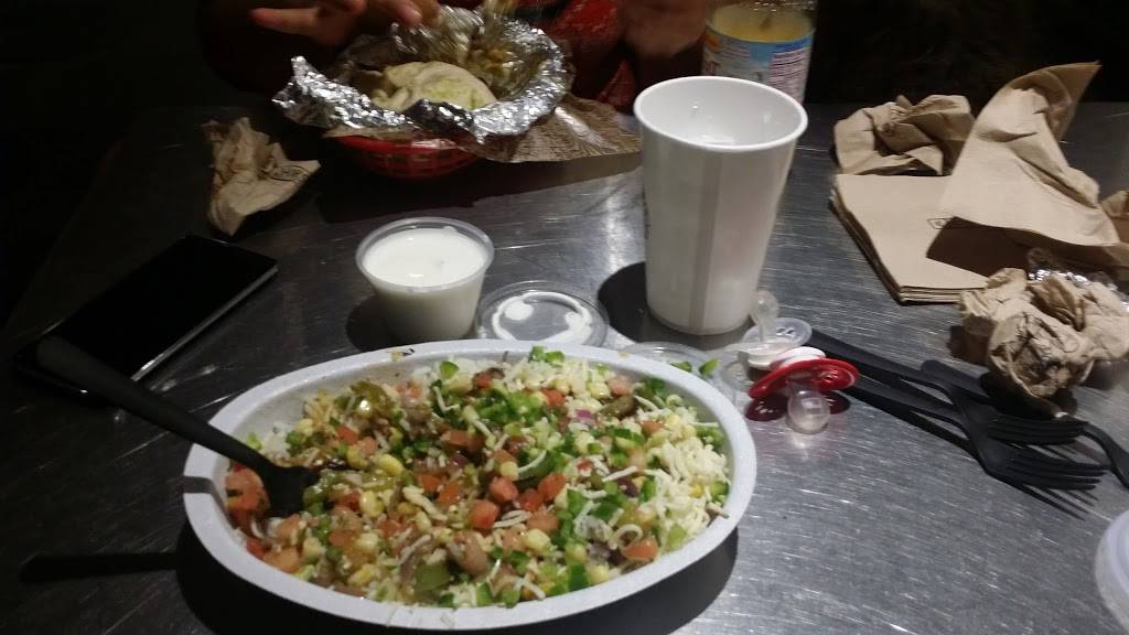 Chipotle Mexican Grill | restaurant | 12300 Jefferson Ave Suite 200, Newport News, VA 23602, USA | 7578828313 OR +1 757-882-8313