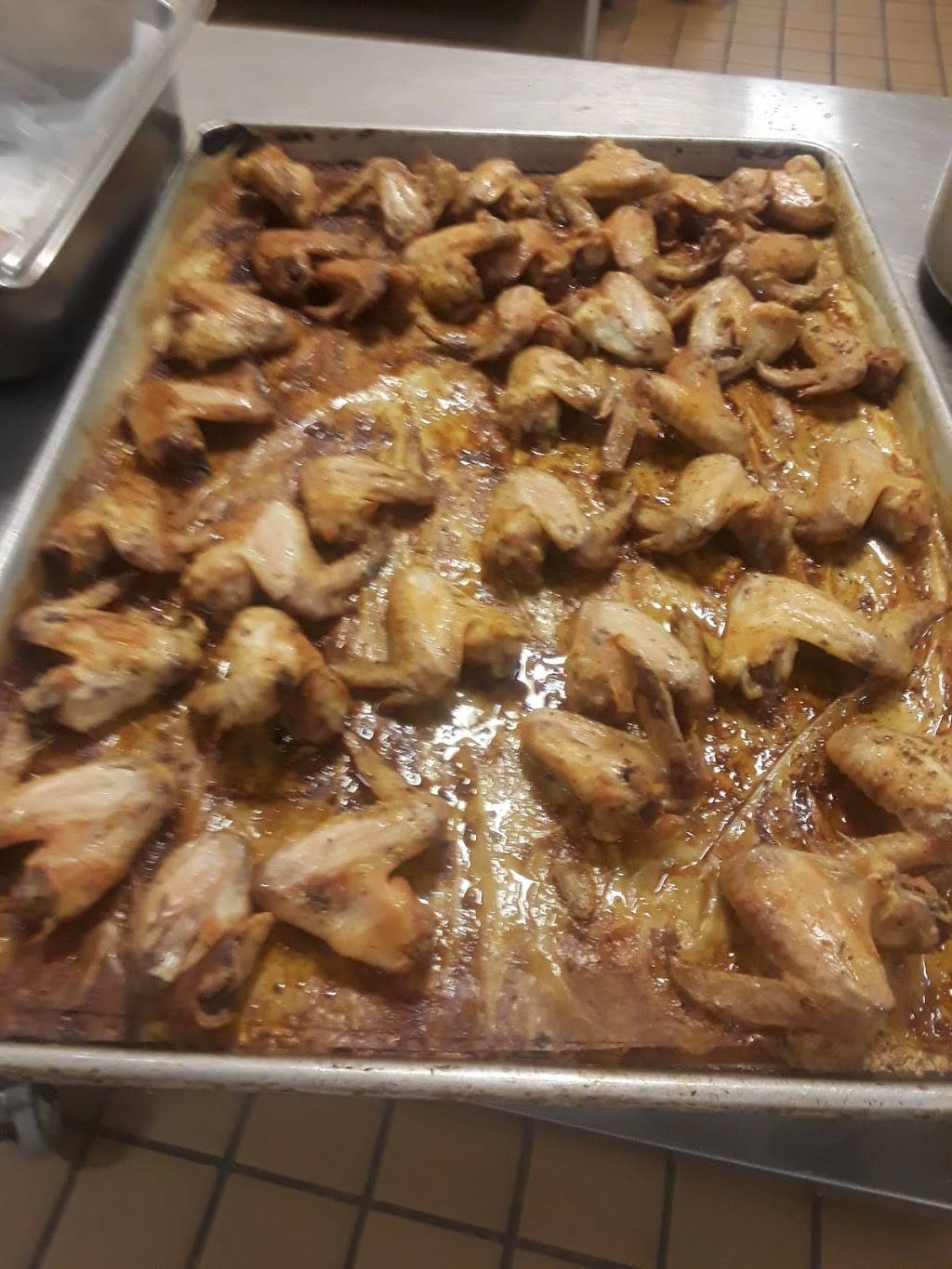 Wings Plus | restaurant | 18 Phillips Dr, Midfield, AL 35228, USA | 2059238180 OR +1 205-923-8180