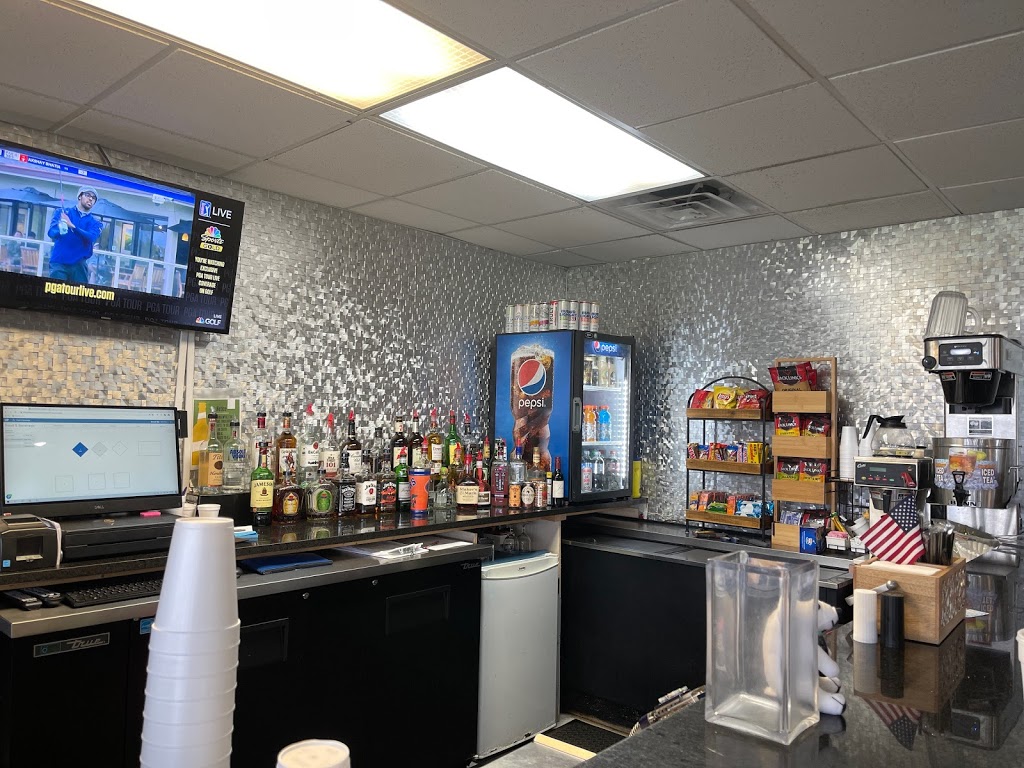 Grill on the Hill | restaurant | 13115 Sydney Rd, Dover, FL 33527, USA | 8136897219 OR +1 813-689-7219