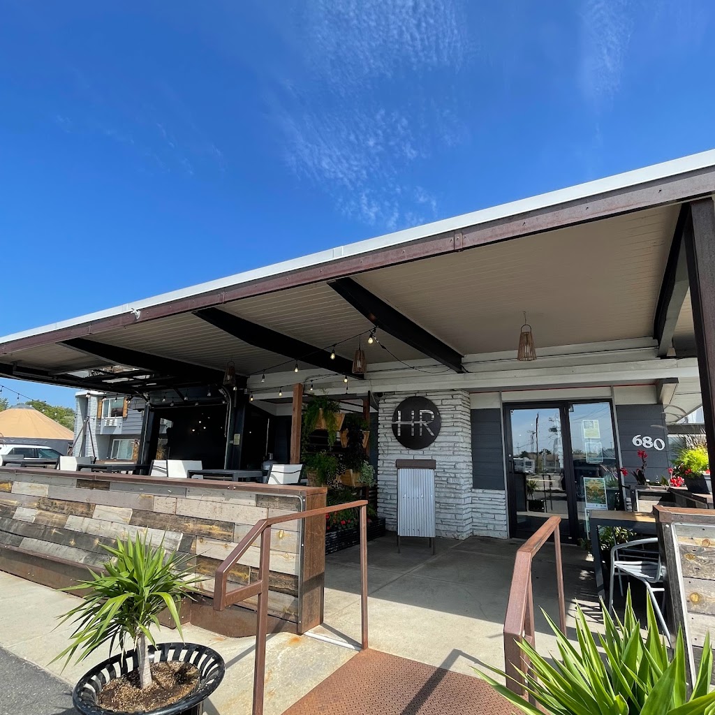 HR Bistro + Bar | restaurant | 680 US-2, Grand Rapids, MN 55744, USA | 2183263458 OR +1 218-326-3458