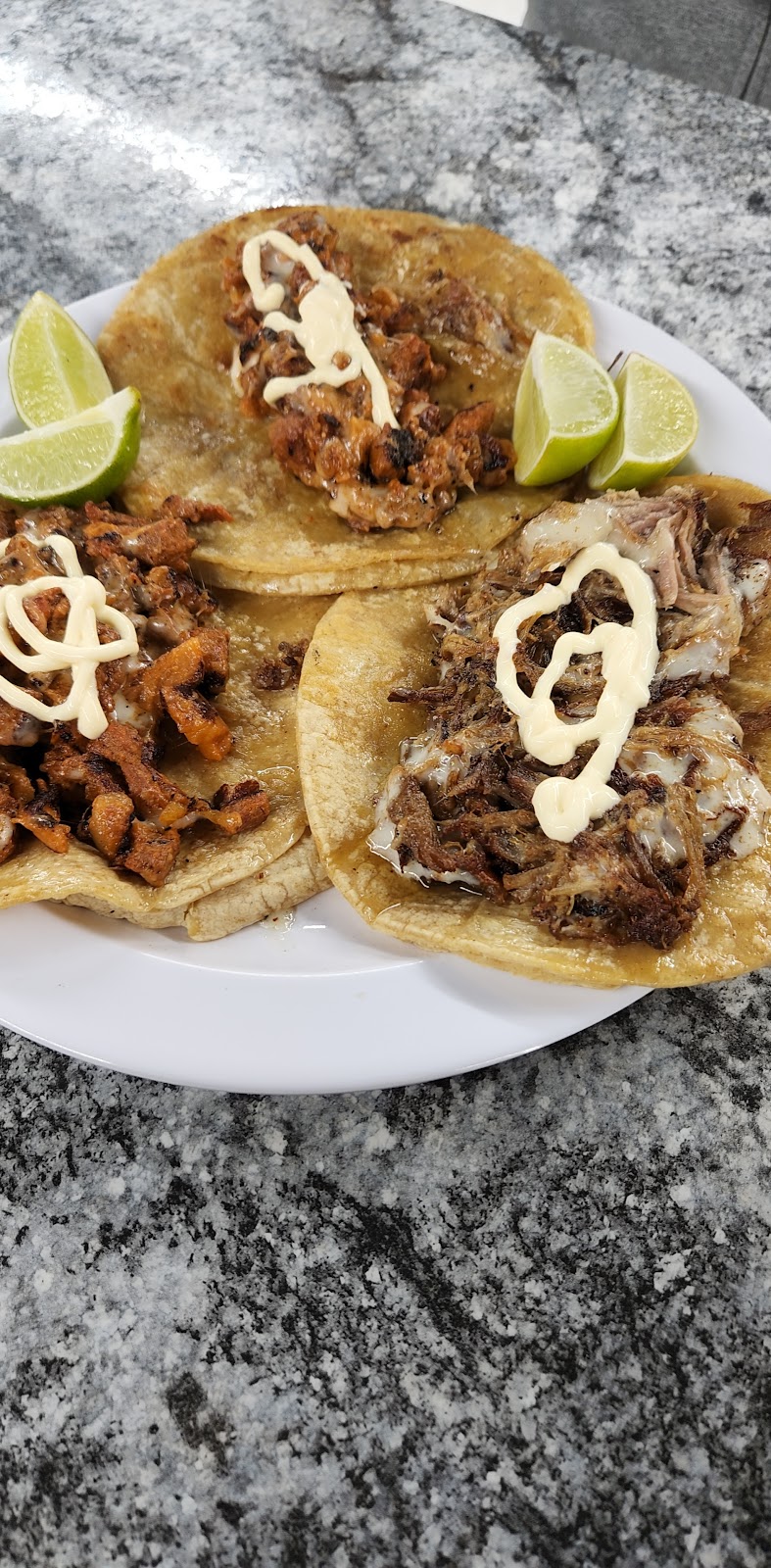 El Loteria | restaurant | 2615 Shallowford Rd NE, Atlanta, GA 30345, USA | 6785150160 OR +1 678-515-0160