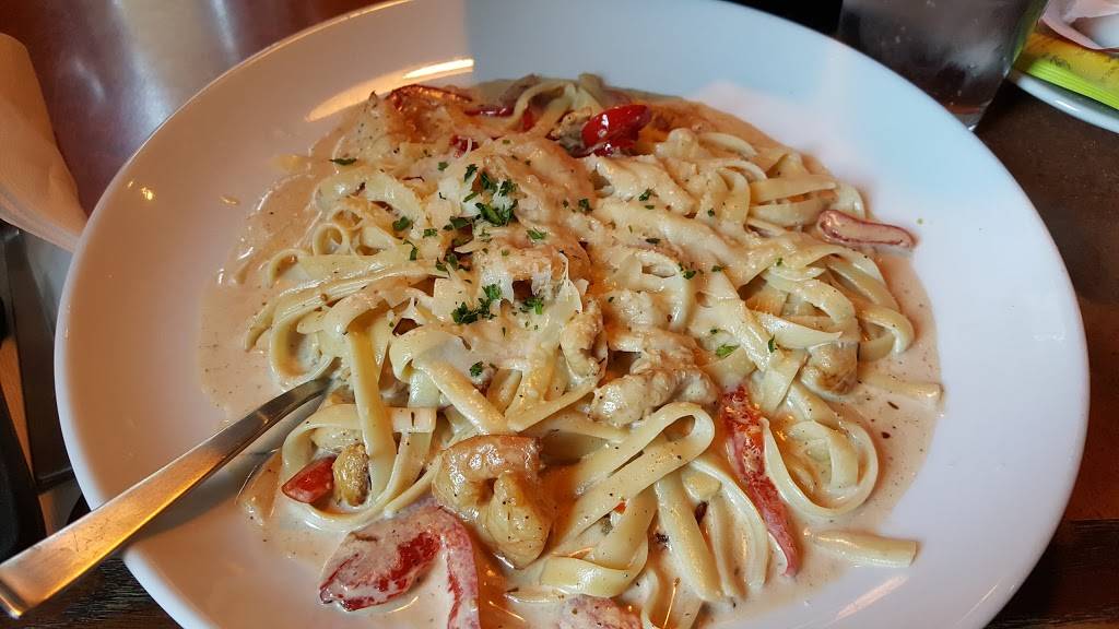 TGI Fridays | restaurant | 23 Crystal Run Crossing, Middletown, NY 10941, USA | 8456929070 OR +1 845-692-9070