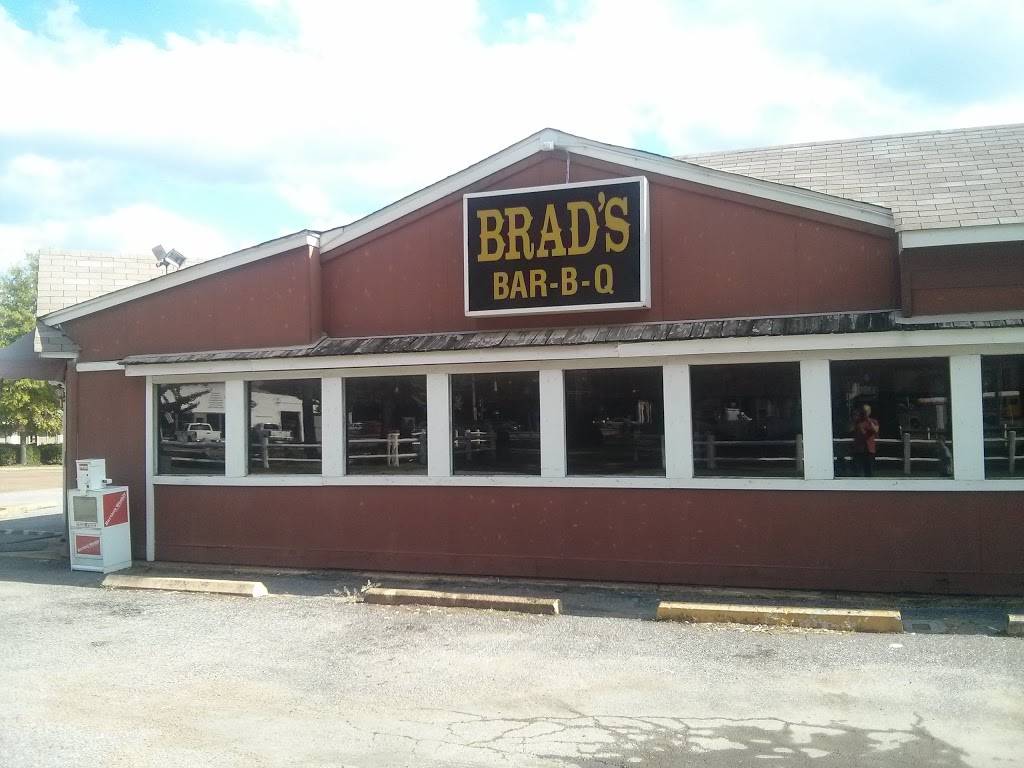 Brads Bar B Q | restaurant | 2845 Bartlett Rd, Memphis, TN 38134, USA | 9013736326 OR +1 901-373-6326