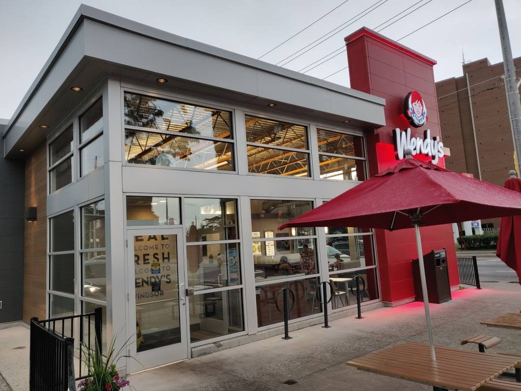 Wendys | restaurant | 55 Tecumseh Rd W, Windsor, ON N8X 4Y4, Canada | 5199628693 OR +1 519-962-8693