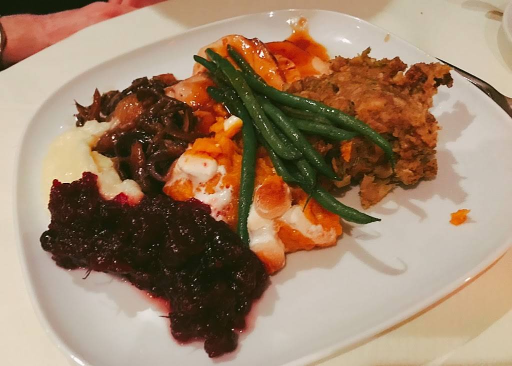 Ho-Ho-Kus Inn & Tavern | restaurant | 1 East Franklin Turnpike, Ho-Ho-Kus, NJ 07423, USA | 2014454115 OR +1 201-445-4115