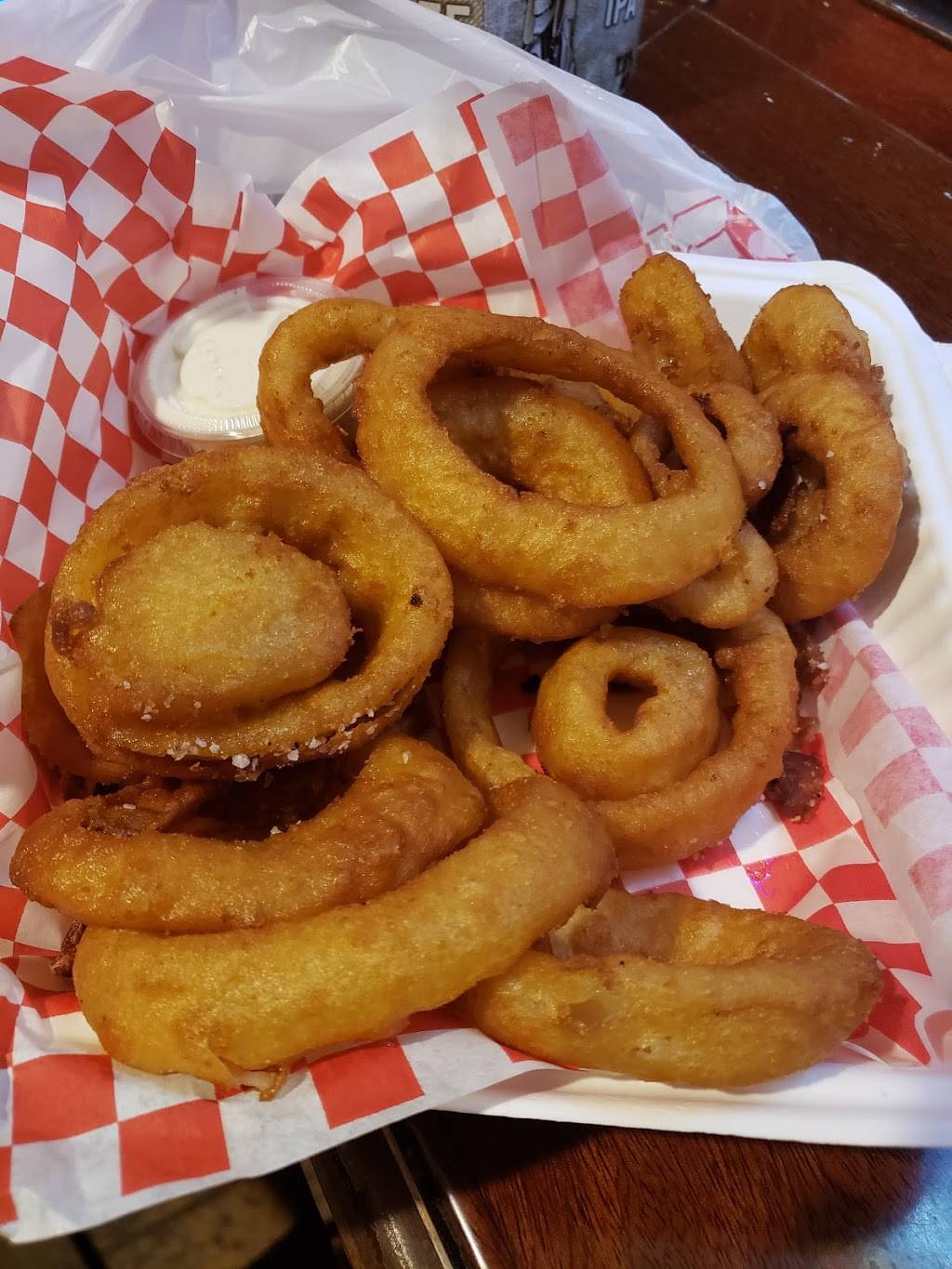 Bellas Sports Pub | restaurant | 134 Broadway St, Chico, CA 95928, USA | 5308935253 OR +1 530-893-5253