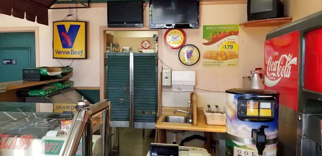 Windy Cs Chicago Hot Dogs | restaurant | 140 S Mountain Ave, Upland, CA 91786, USA | 9099125293 OR +1 909-912-5293