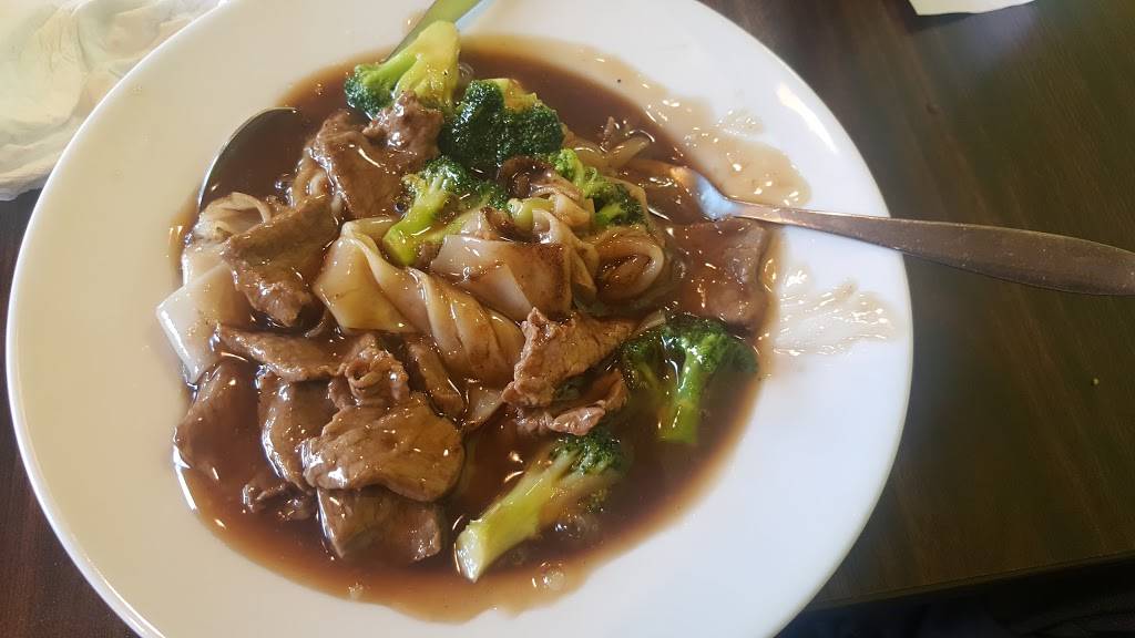 Rice Thai Cafe | restaurant | 6744 N Sheridan Rd, Chicago, IL 60626, USA | 7733381717 OR +1 773-338-1717