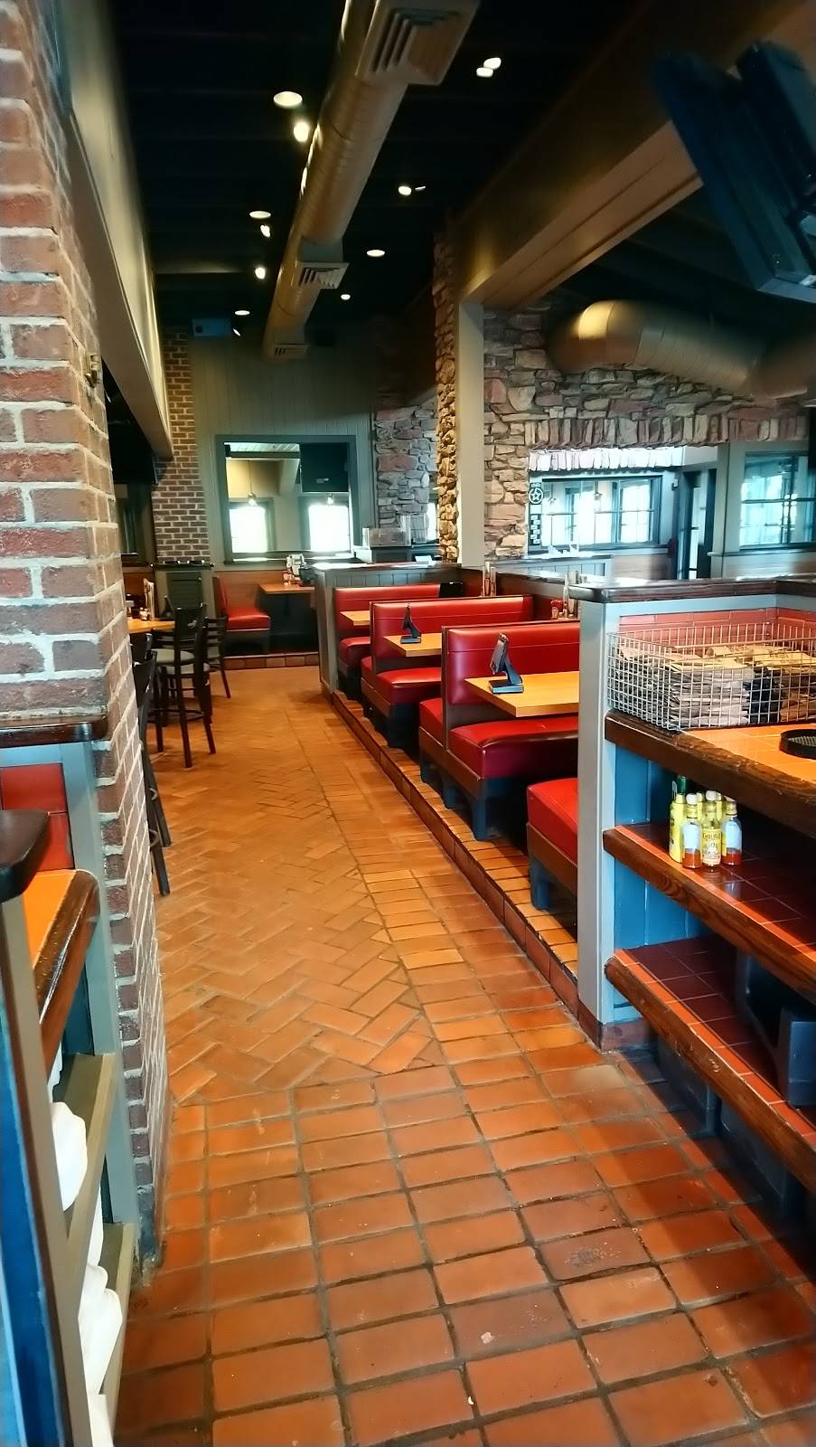 Chilis Grill & Bar | meal takeaway | 5809 Lone Tree Way, Antioch, CA 94531, USA | 9257545880 OR +1 925-754-5880