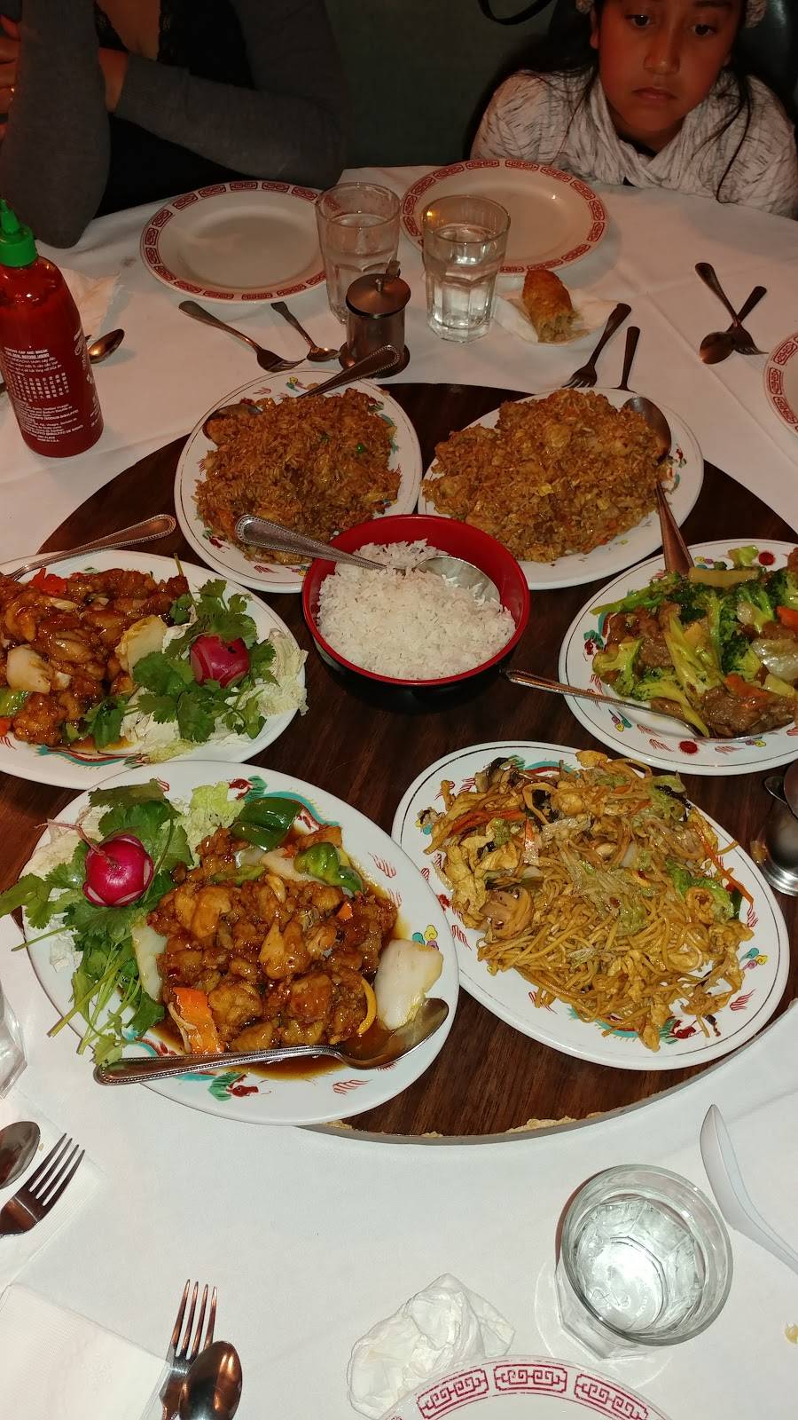 Hong Huah | restaurant | 5924 W Fullerton Ave, Chicago, IL 60639, USA | 7738894800 OR +1 773-889-4800