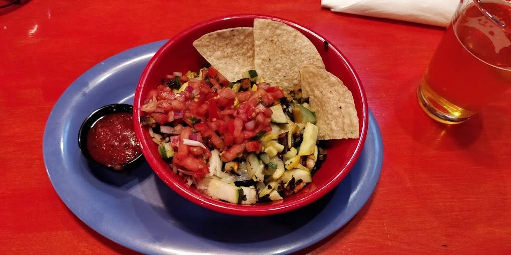 Juanita Greenbergs Nacho Royale | restaurant | 410 W Coleman Blvd, Mt Pleasant, SC 29464, USA | 8433296224 OR +1 843-329-6224