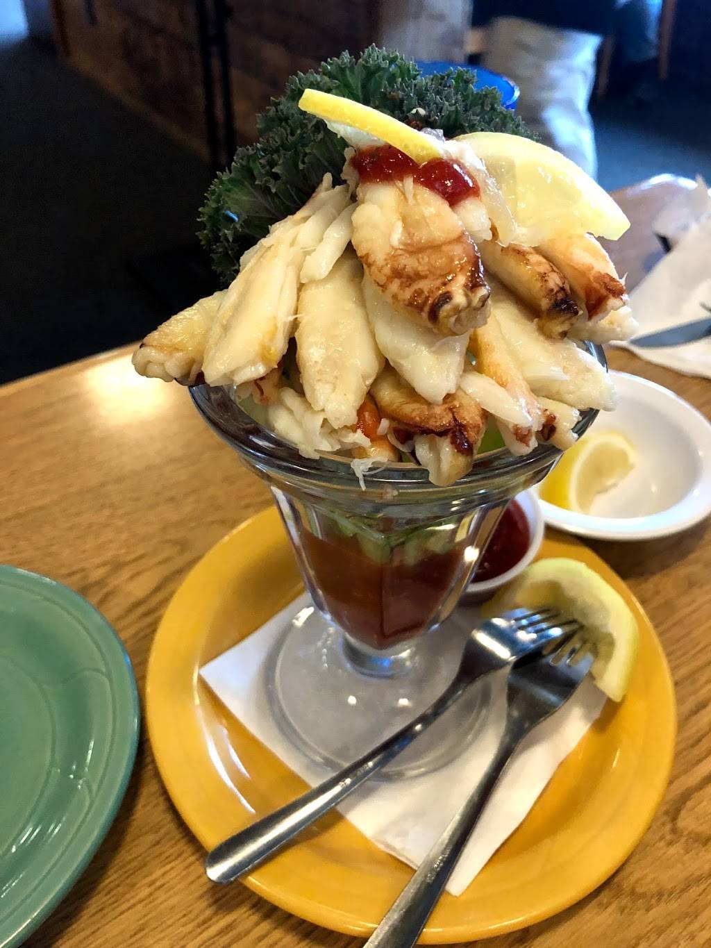 Wallys Chowder House Broiler | restaurant | 22531 Marine View Dr S, Des Moines, WA 98198, USA | 2068788140 OR +1 206-878-8140