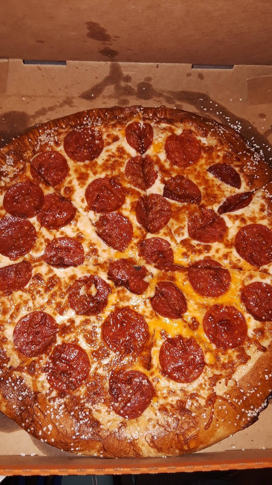 Little Caesars Pizza | meal takeaway | 716 Chicago Dr, Holland, MI 49423, USA | 6163940591 OR +1 616-394-0591