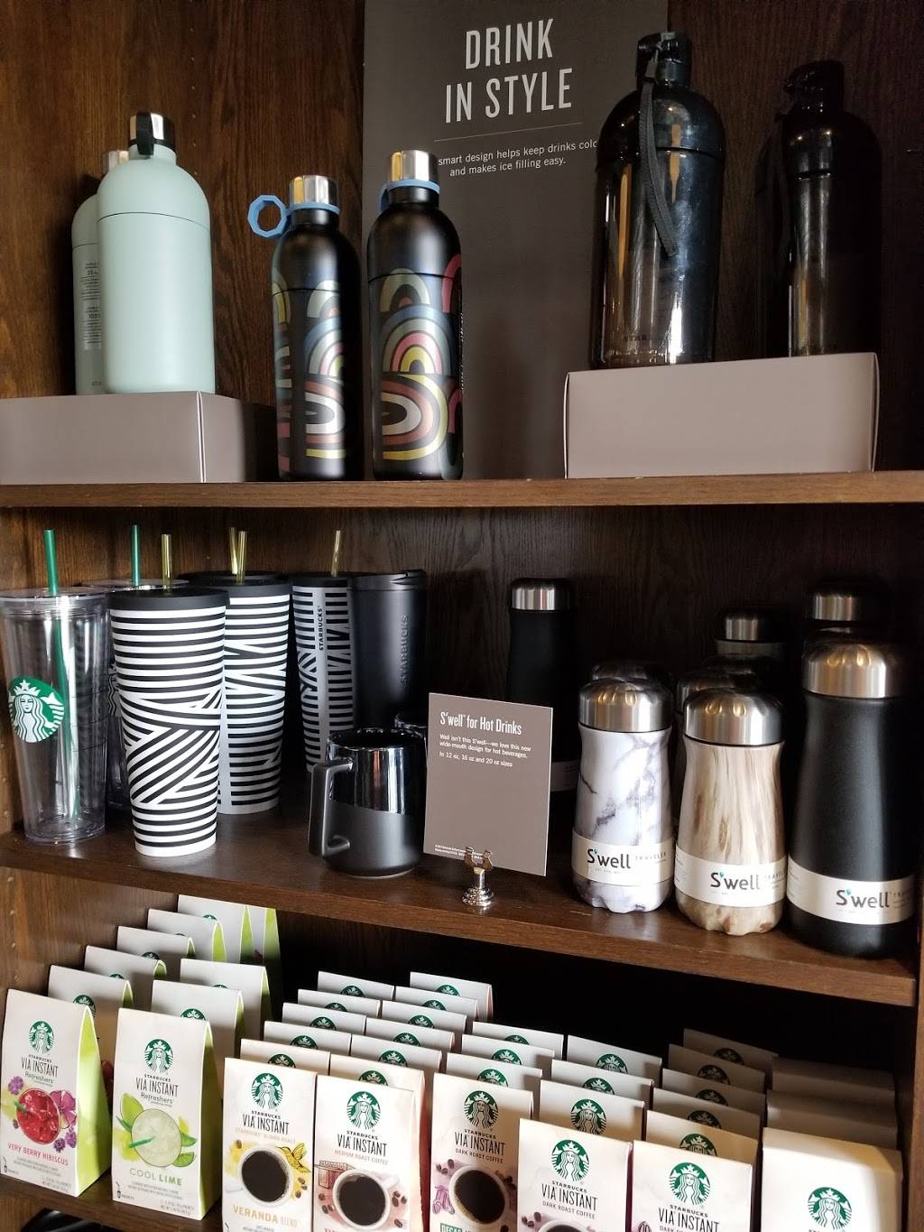 Starbucks | cafe | 17850 Newhope St #101, Fountain Valley, CA 92708, USA | 7149795374 OR +1 714-979-5374