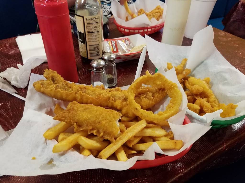 Tugboat Fish & Chips | restaurant | 150 G St #105, Lincoln, CA 95648, USA | 9166459870 OR +1 916-645-9870