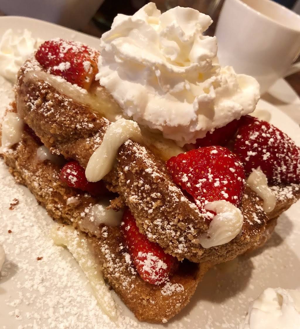 Crave Kitchen & Cocktails | restaurant | 64400 Van Dyke, Washington, MI 48095, USA | 5867526505 OR +1 586-752-6505