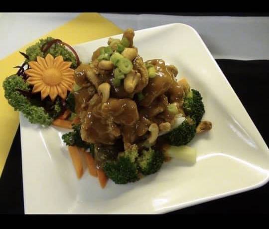 Thanaree Thai Kitchen | restaurant | 1902 Newbridge Rd, North Bellmore, NY 11710, USA | 5169001228 OR +1 516-900-1228