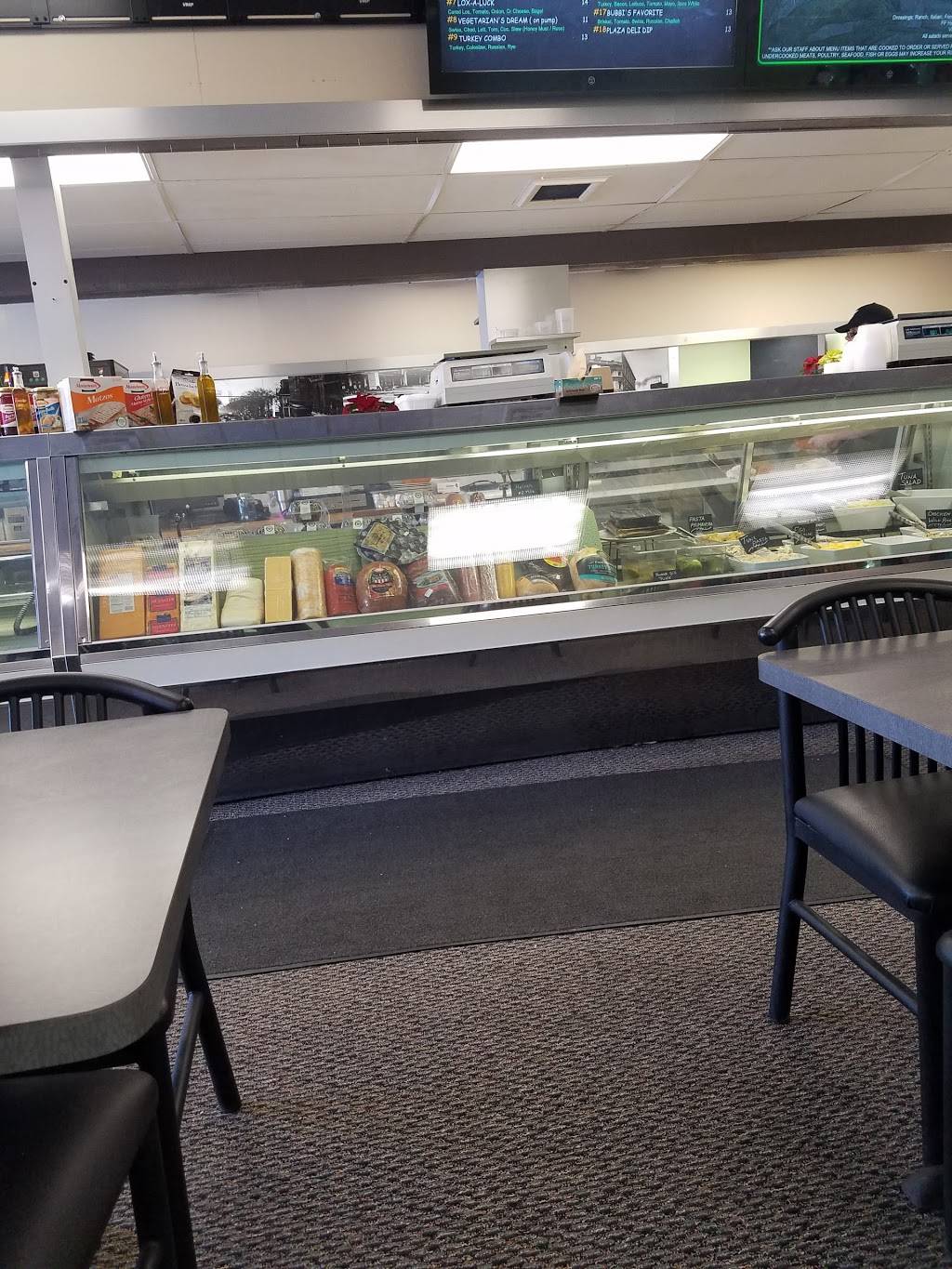 Plaza Deli | restaurant | 26555 Telegraph Rd, Southfield, MI 48033, USA | 2483562310 OR +1 248-356-2310