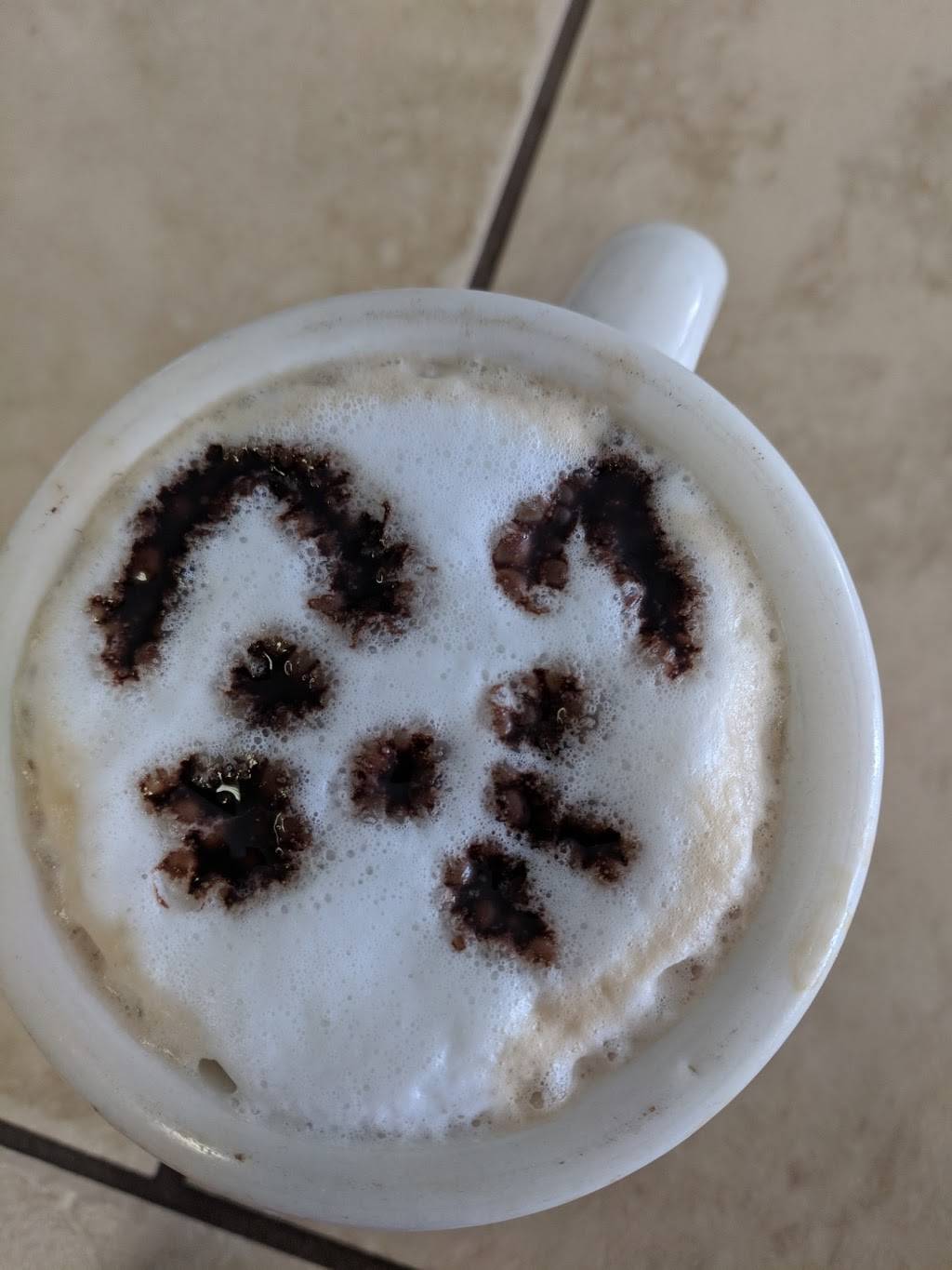 The Living Room Coffeehouse and Winebar | cafe | 215 E Main St, Pilot Mountain, NC 27041, USA | 3364444359 OR +1 336-444-4359