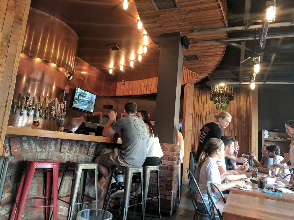 Stout Burgers and Beers | restaurant | 111 Santa Monica Blvd, Santa Monica, CA 90401, USA | 3102608679 OR +1 310-260-8679