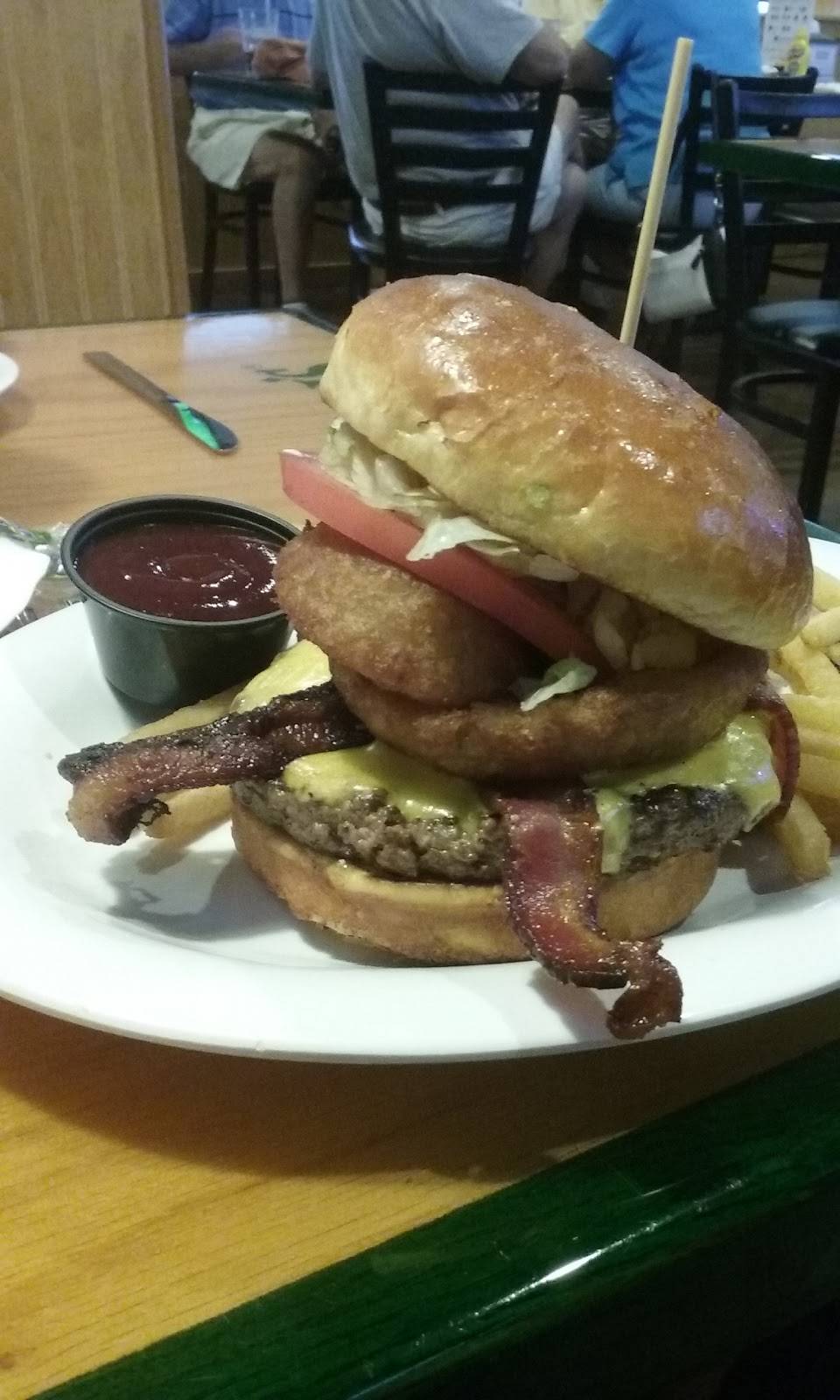 Beef O Bradys | restaurant | 110 Plaza Ave, Lake Placid, FL 33852, USA | 8634653519 OR +1 863-465-3519