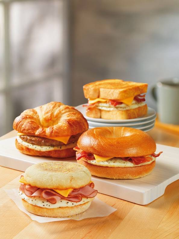 Dunkin | bakery | CC Mall, 101 MA-132 A, Hyannis, MA 02601, USA | 5087717610 OR +1 508-771-7610