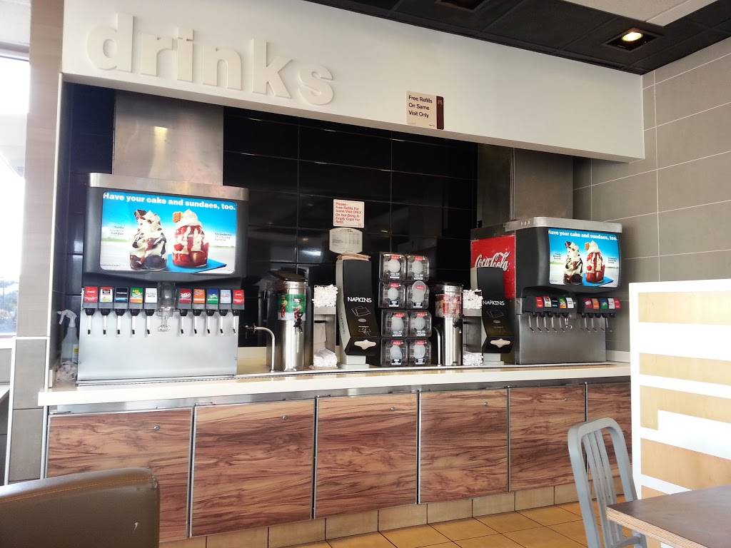 McDonalds | cafe | 5525 Walt Loop Rd, Lakeland, FL 33809, USA | 8638168726 OR +1 863-816-8726