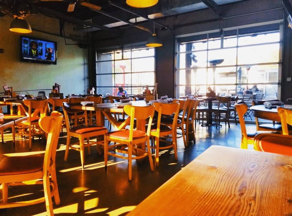 Reds Porch | restaurant | 3508 S Lamar Blvd, Austin, TX 78704, USA | 5124407337 OR +1 512-440-7337