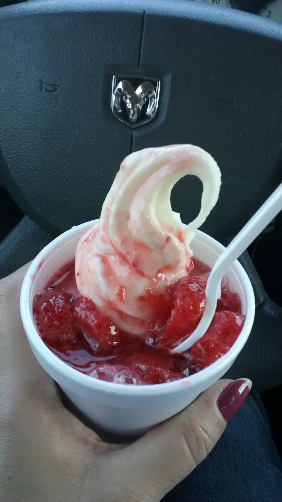 Twisters Diner | restaurant | 5831 Washington Pike, Knoxville, TN 37918, USA | 8659512046 OR +1 865-951-2046