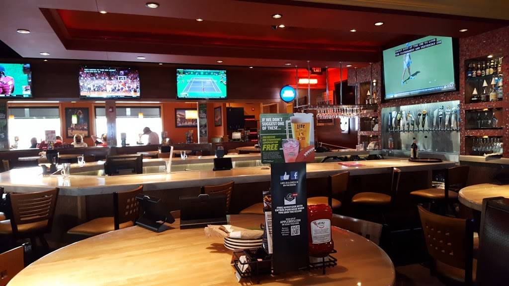Applebees Grill + Bar | restaurant | 11030 S, International Dr, Orlando, FL 32821, USA | 4079852365 OR +1 407-985-2365