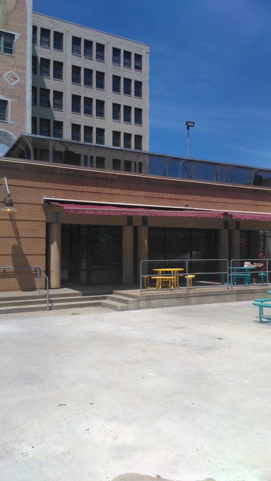 Arcade Coneys | restaurant | 215 Tuscarawas St W, Canton, OH 44702, USA | 3304542294 OR +1 330-454-2294