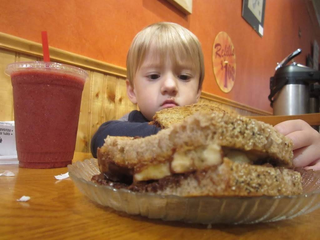 The Maia Papaya | restaurant | 2161 Main St, Bethlehem, NH 03574, USA | 6038699900 OR +1 603-869-9900