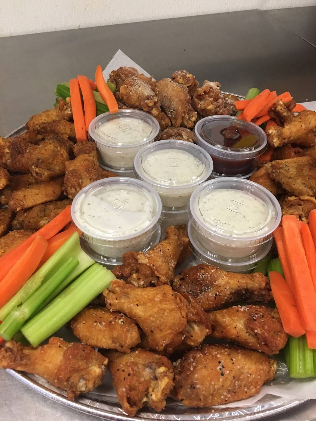 Crazy Mikes Wings | restaurant | 5350 W Bell Rd #130, Glendale, AZ 85308, USA | 6234636881 OR +1 623-463-6881