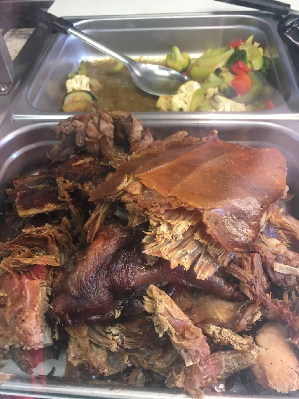 Sallys Lechon & BBQ | restaurant | 6551, 8700 Woodman Ave # 8, Arleta, CA 91331, USA | 8188951282 OR +1 818-895-1282