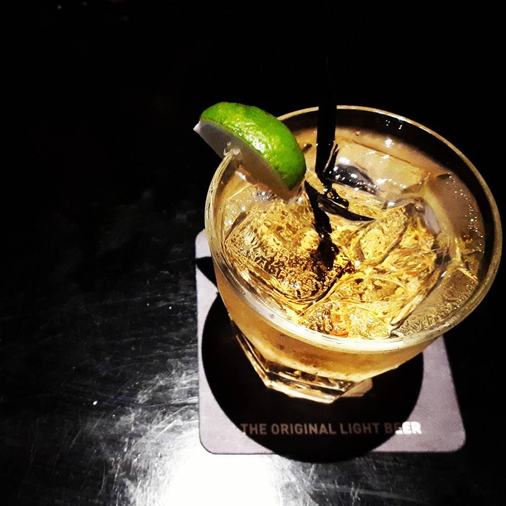 Lizards Bar & Grill | restaurant | 785 Exmouth St, Sarnia, ON N7T 5P7, Canada | 5194912060 OR +1 519-491-2060