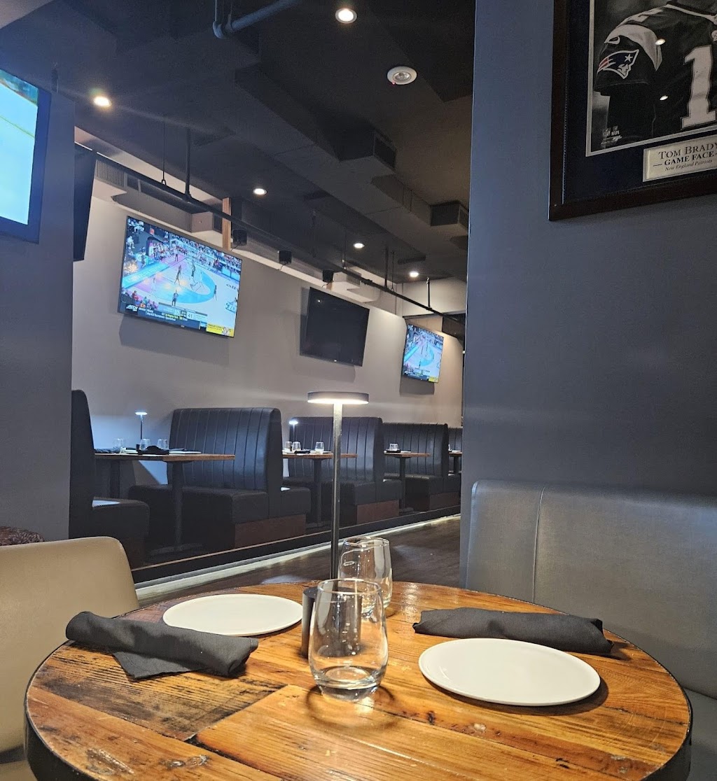 The Common Room | restaurant | 30 Dedham Ave, Needham, MA 02492, USA | 7814292015 OR +1 781-429-2015