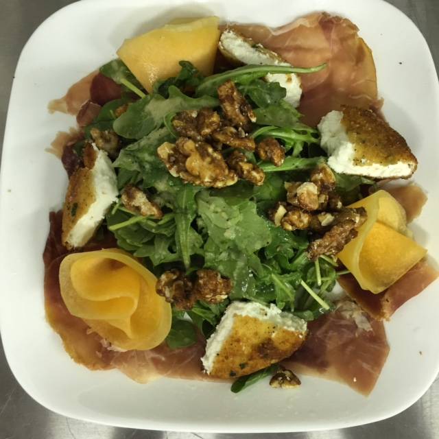 Salute | restaurant | Big Oak Shopping Center, 368 W Trenton Ave, Morrisville, PA 19067, USA | 2157361978 OR +1 215-736-1978