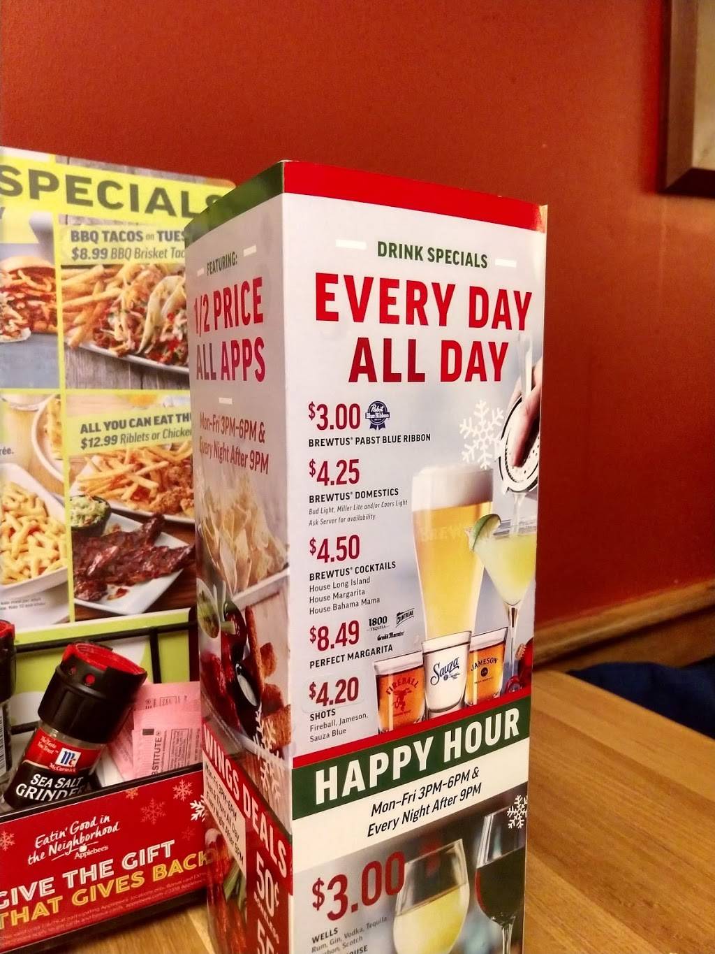 Applebees Grill + Bar | restaurant | 5870 East Broadway Park Mall, Building E, Tucson, AZ 85711, USA | 5207509780 OR +1 520-750-9780