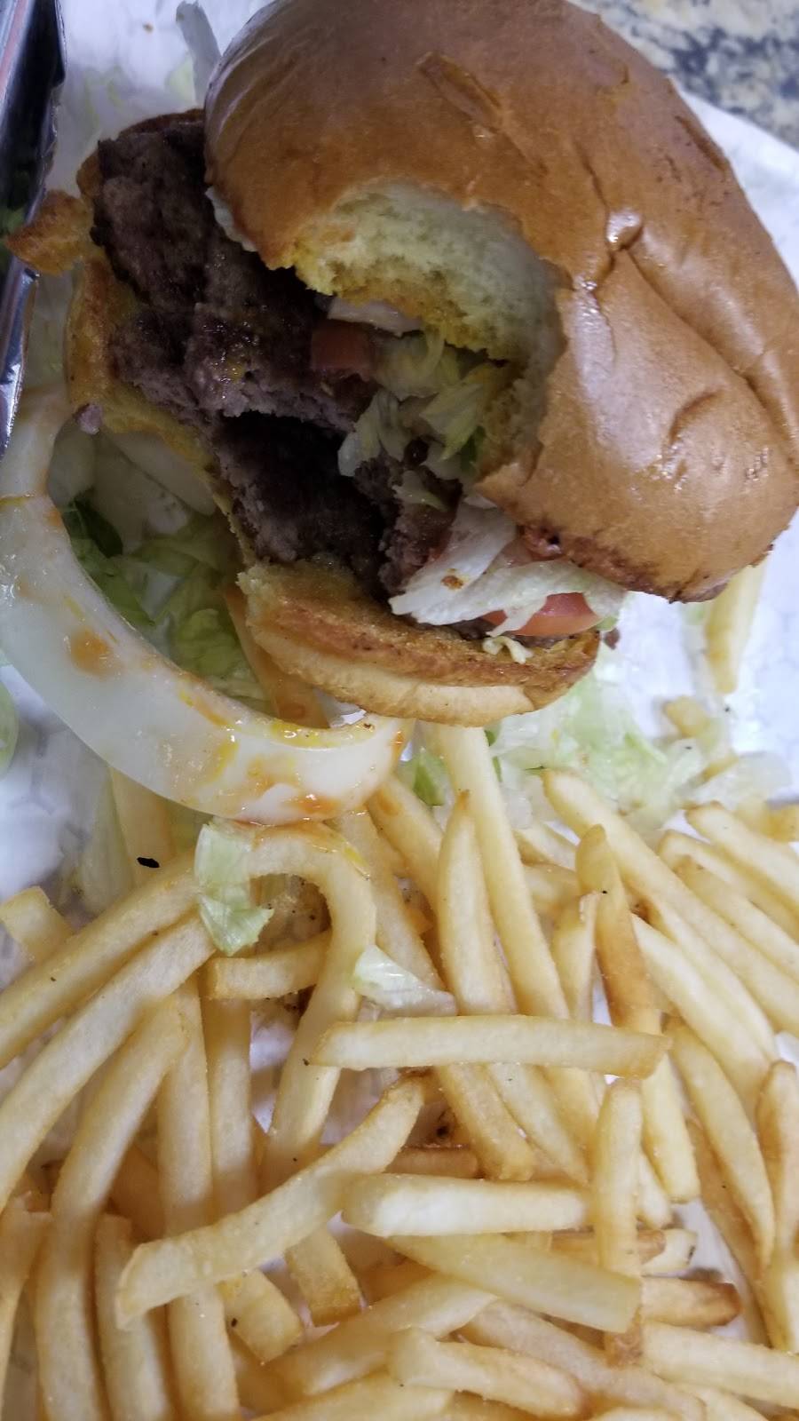 Splitaburger | restaurant | 1320 N Morrison Blvd Suite 102, Hammond, LA 70401, USA | 9856623333 OR +1 985-662-3333