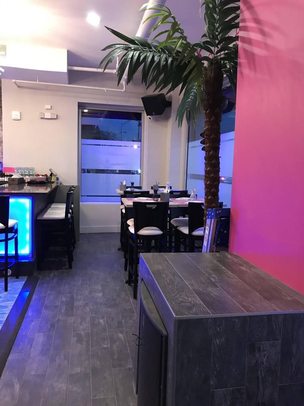 South Beach Bar and Grill | restaurant | 476 Main St, East Orange, NJ 07018, USA | 9736731100 OR +1 973-673-1100