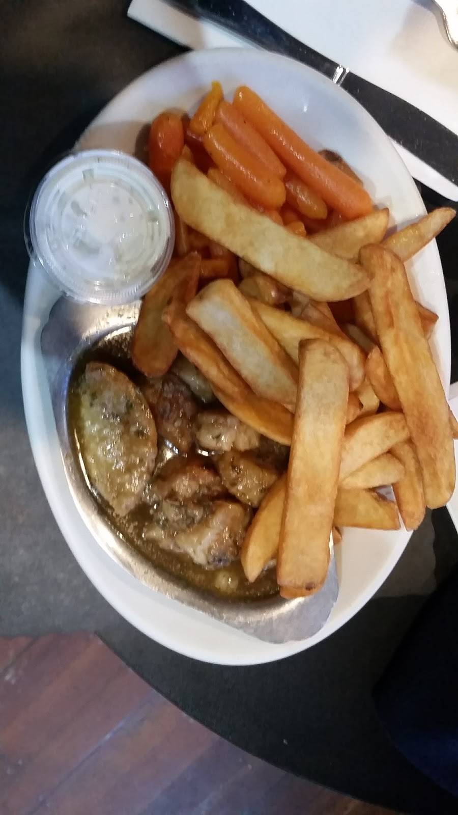 Seapoint | restaurant | 367 E 8th St, South Boston, MA 02127, USA | 6172681476 OR +1 617-268-1476