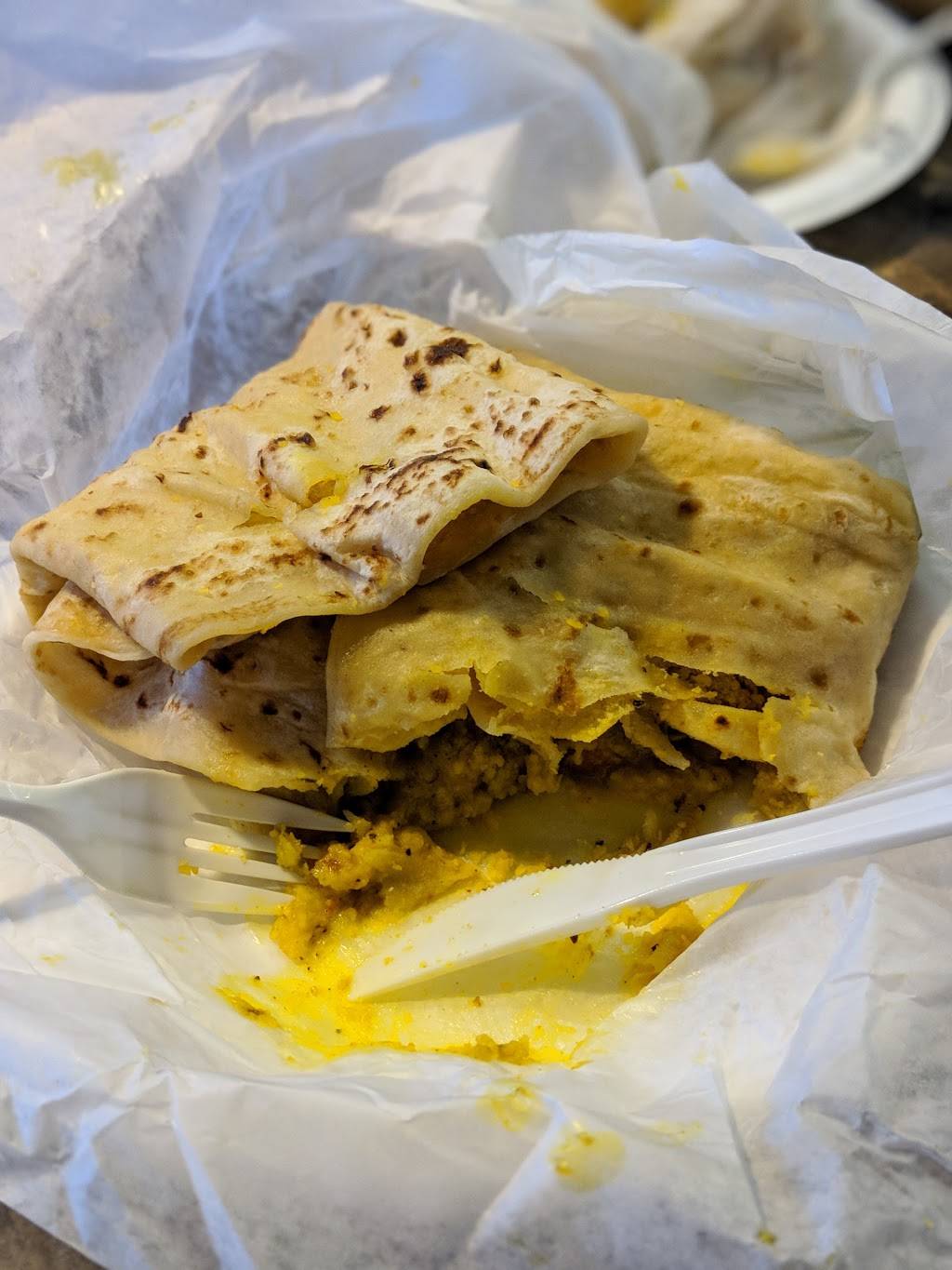 Leelas Roti & Doubles Inc | restaurant | 900 Rathburn Rd W, Mississauga, ON L5C 4L3, Canada | 9052329070 OR +1 905-232-9070