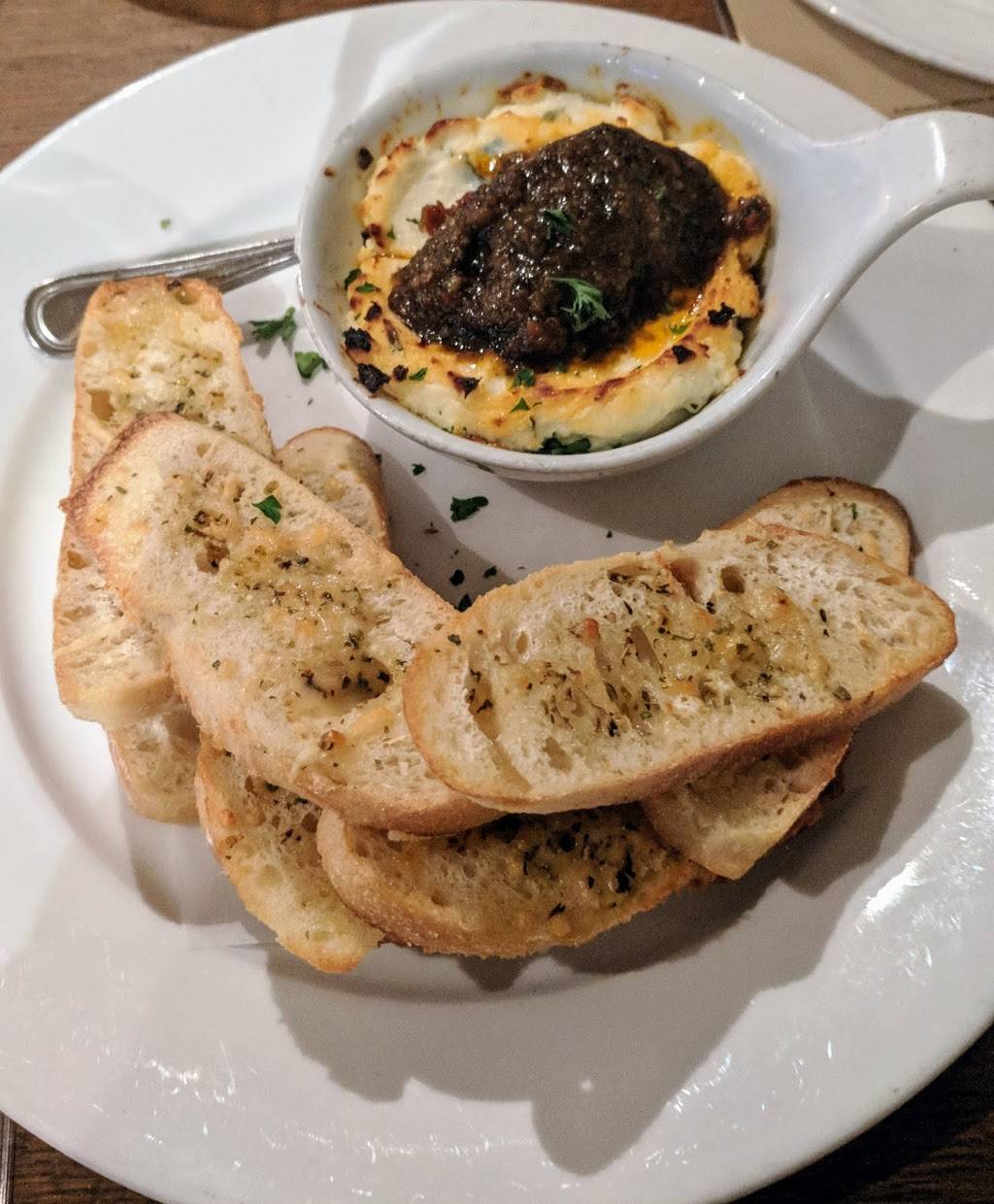 Riverside Clubhouse | restaurant | 2633 Riverside Blvd, Sacramento, CA 95818, USA | 9164489988 OR +1 916-448-9988