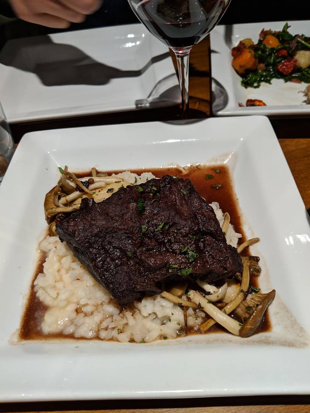 Petra Wine Bar | restaurant | 3001 N Village Dr Suite 3112, Truckee, CA 96161, USA | 5305620600 OR +1 530-562-0600