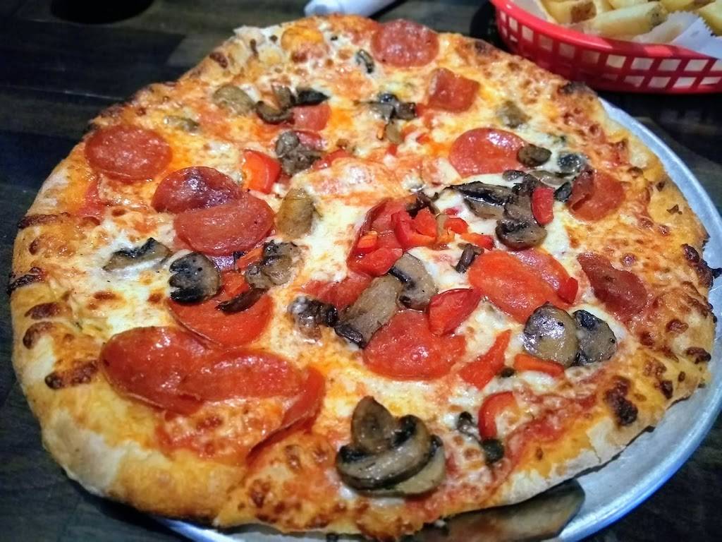 Rock N’ Coal Pizza | restaurant | 1 Milliston Rd, Millis, MA 02054, USA | 5083764000 OR +1 508-376-4000