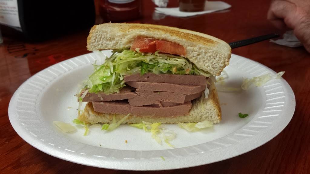 Santinis New York Style Deli | restaurant | 1443 Chain Bridge Rd, McLean, VA 22101, USA | 7037487777 OR +1 703-748-7777