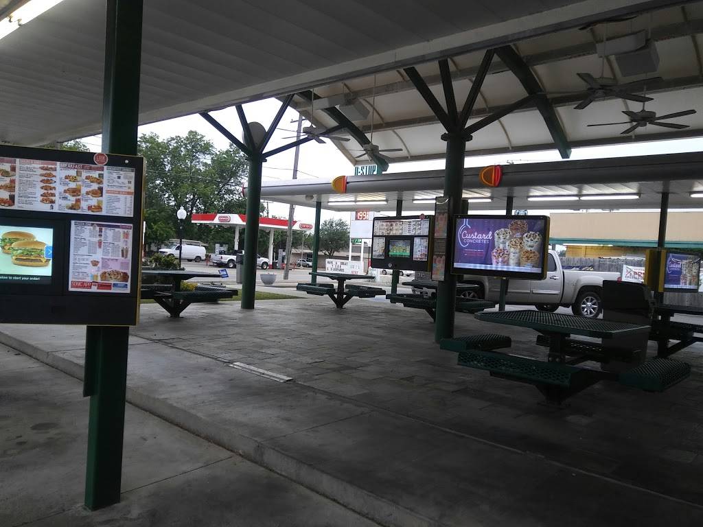 Sonic Drive-In | restaurant | 301 W California St, Gainesville, TX 76240, USA | 9406122698 OR +1 940-612-2698