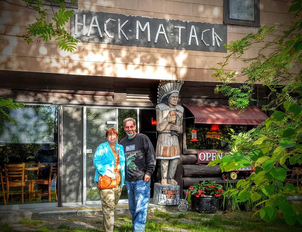 Hack-Ma-Tack Inn | restaurant | 8131 Beebe Rd, Cheboygan, MI 49721, USA | 2316252919 OR +1 231-625-2919